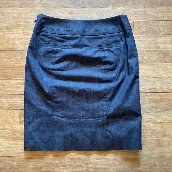 Loft lined knee length gray pencil skirt size 2P b27 - Picture 4 of 4